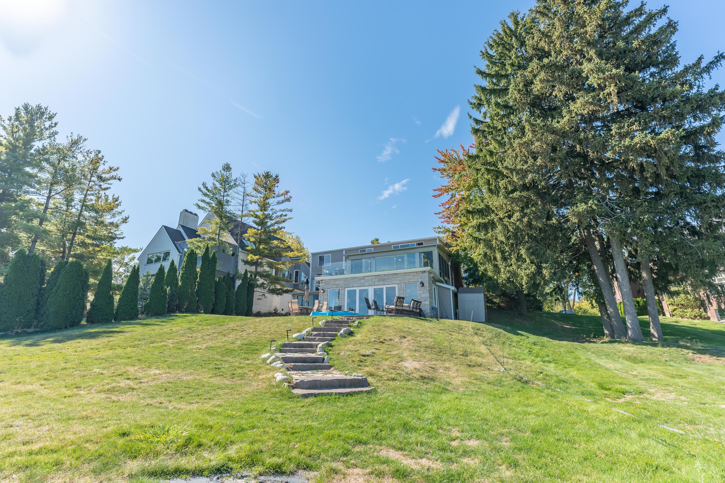 1675 Dell Rose Drive, Bloomfield Hills