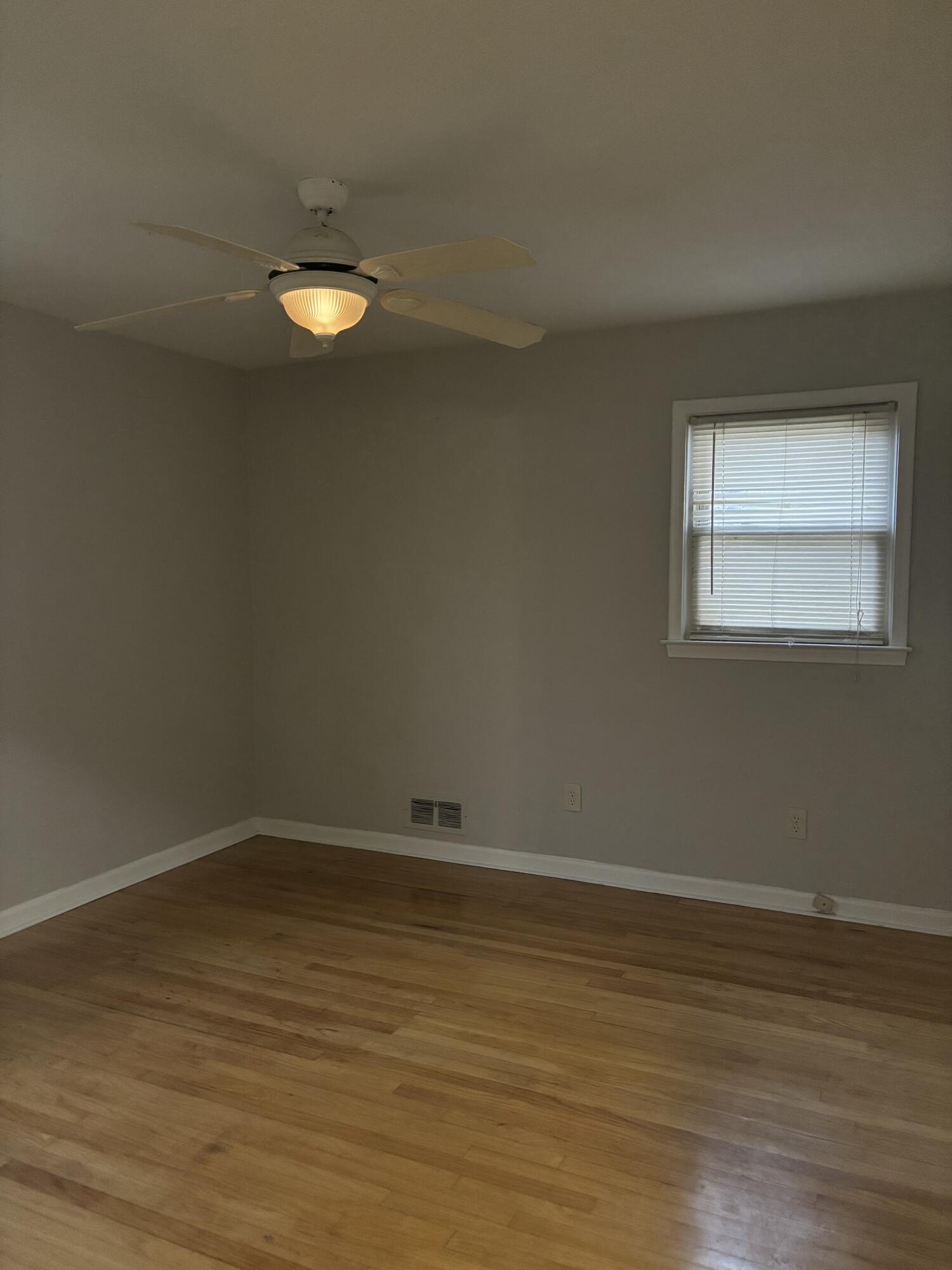 12116 Columbia Avenue