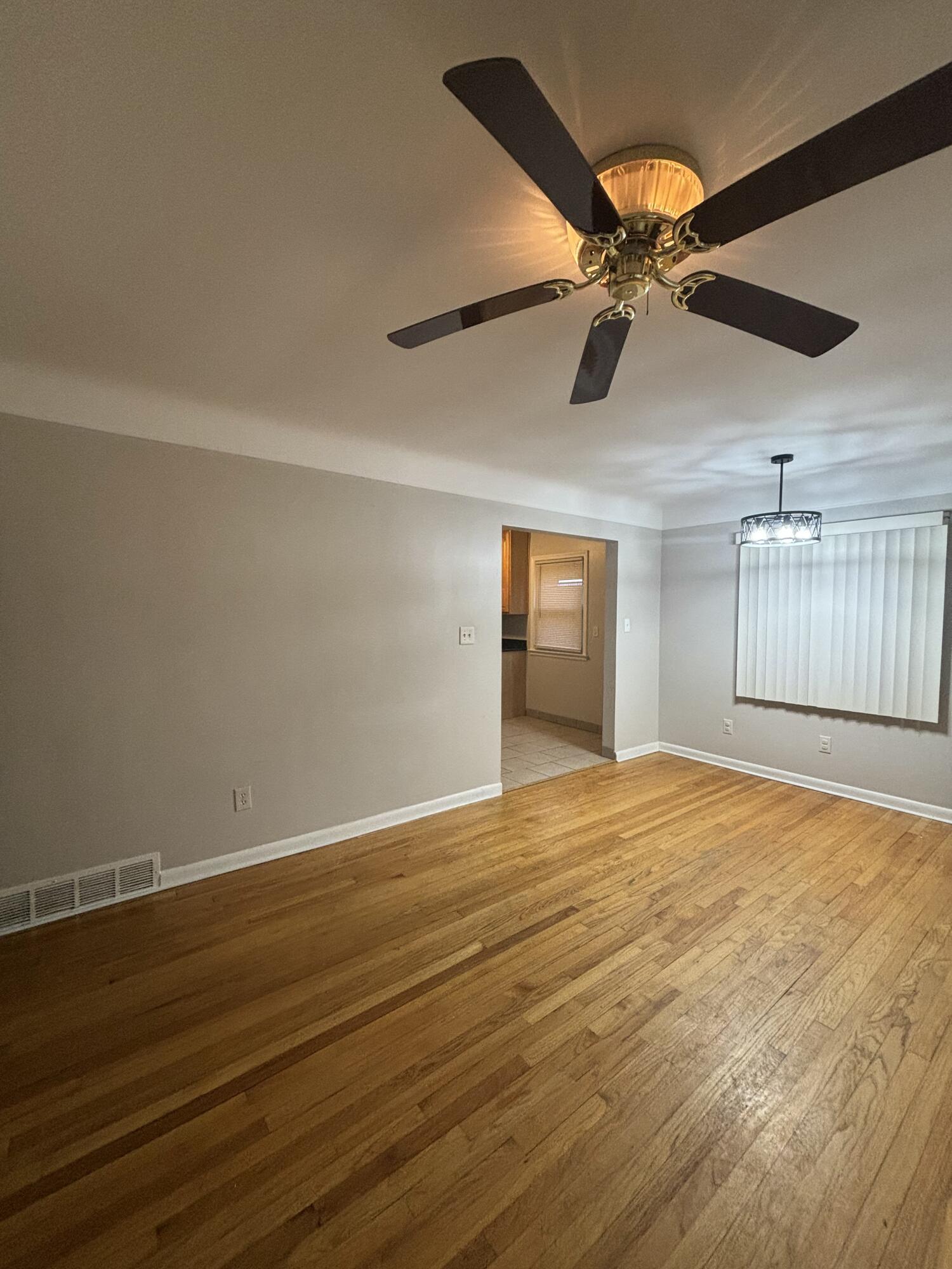 12116 Columbia Avenue