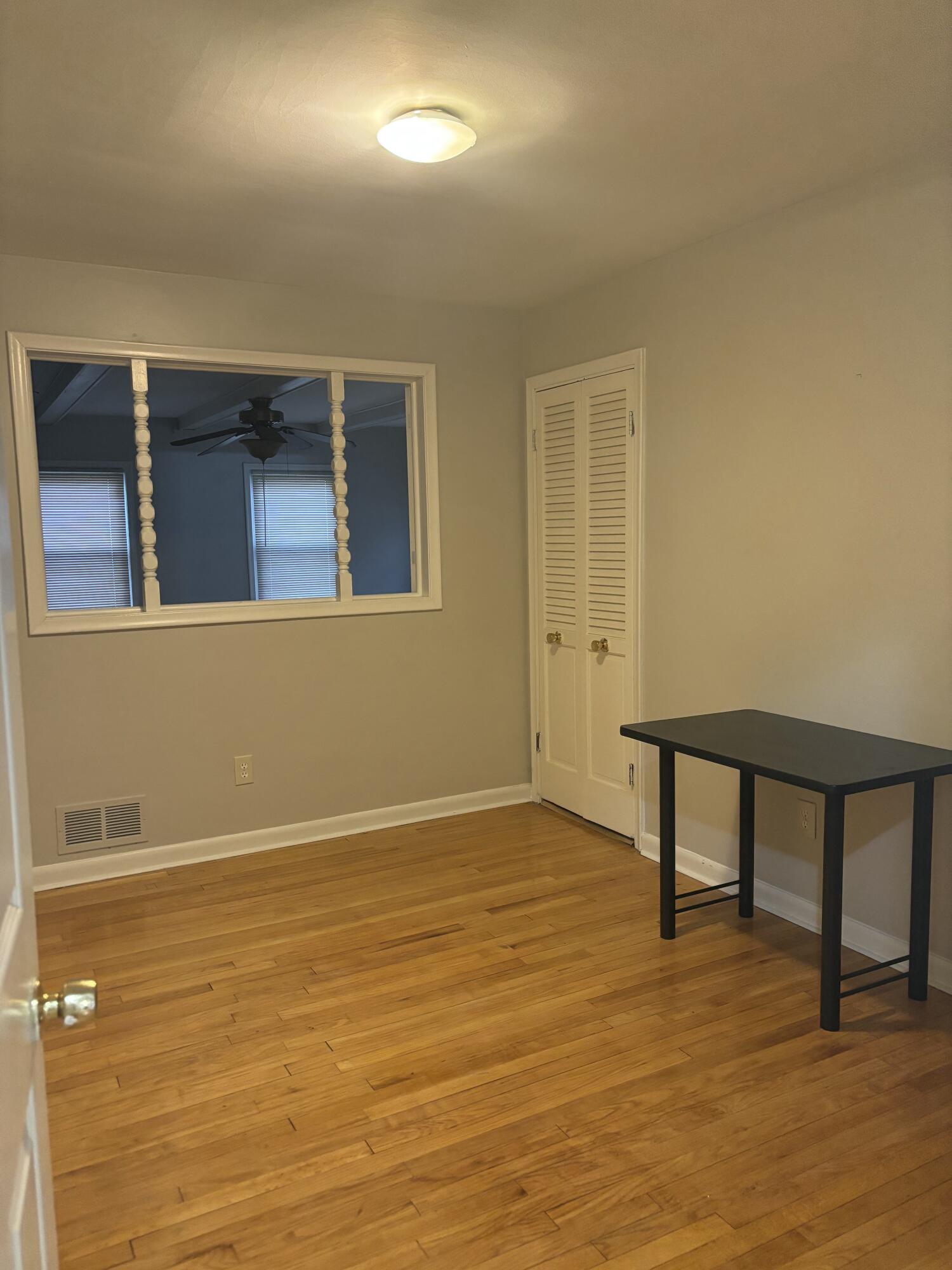 12116 Columbia Avenue