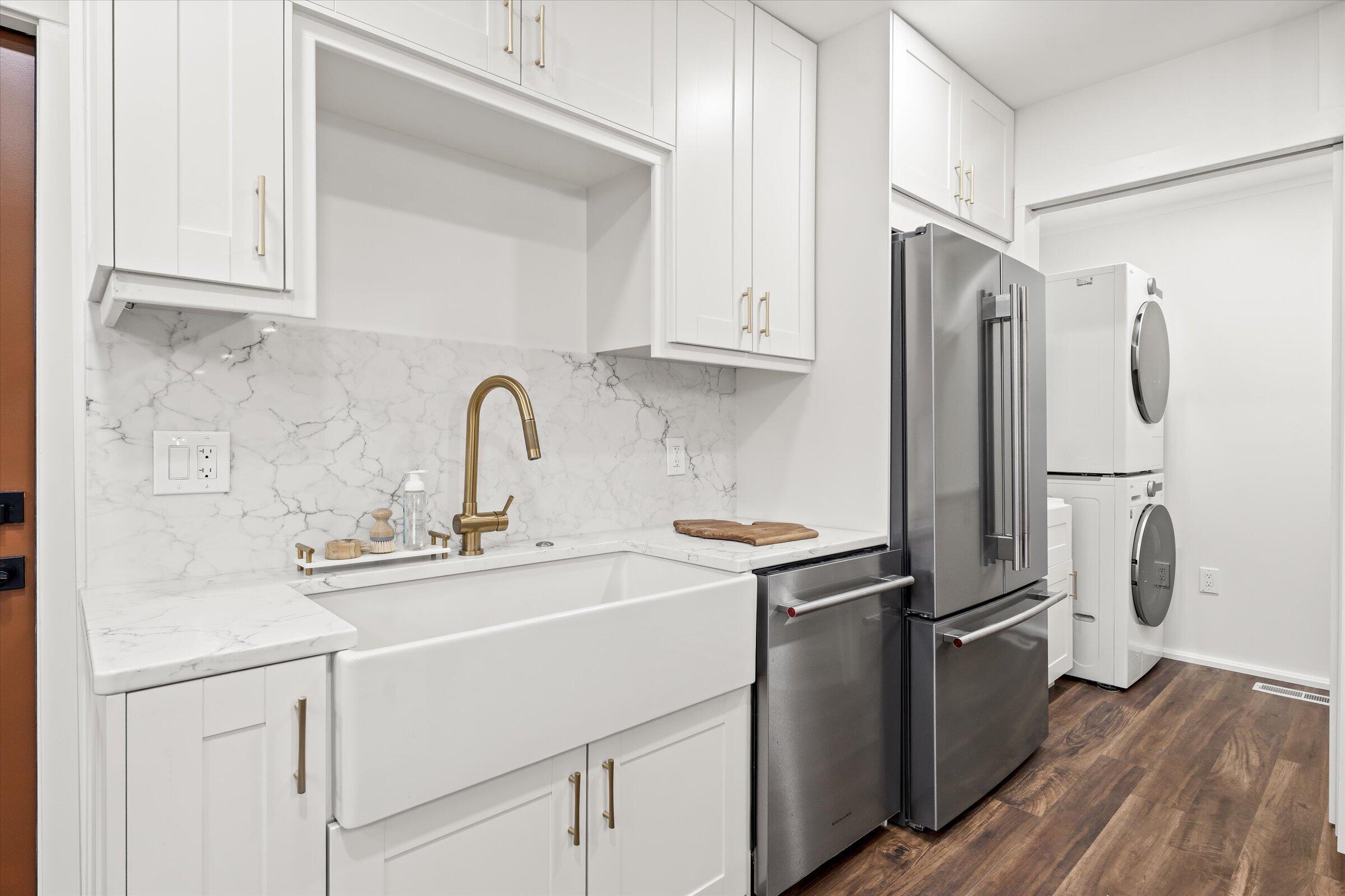 2330 N Pine Center Drive