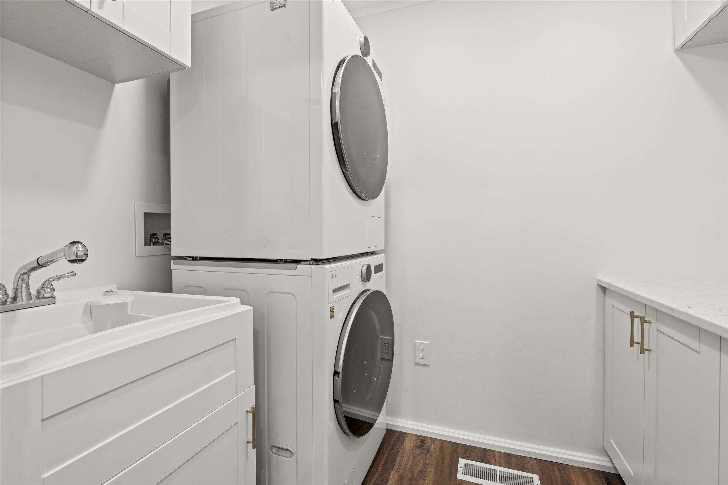 2330 N Pine Center Drive