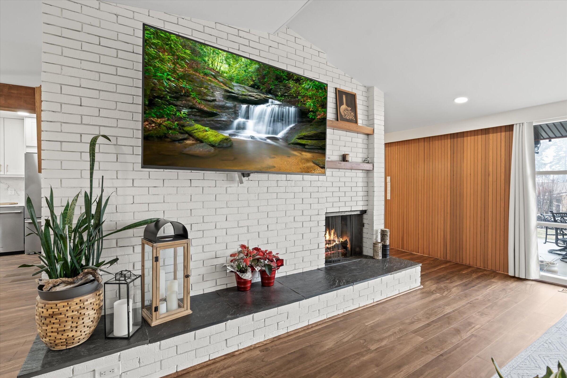 2330 N Pine Center Drive