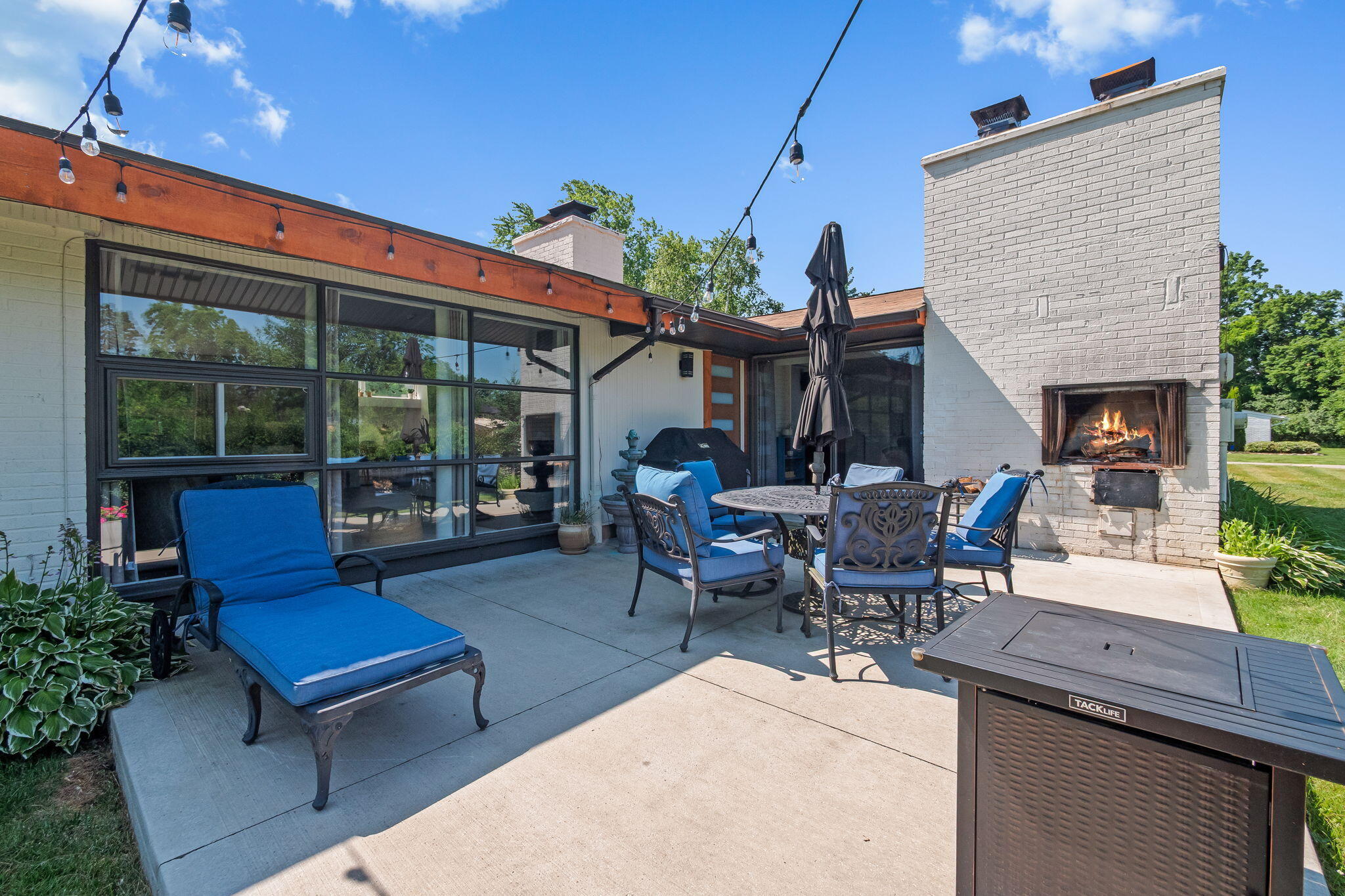 2330 N Pine Center Drive