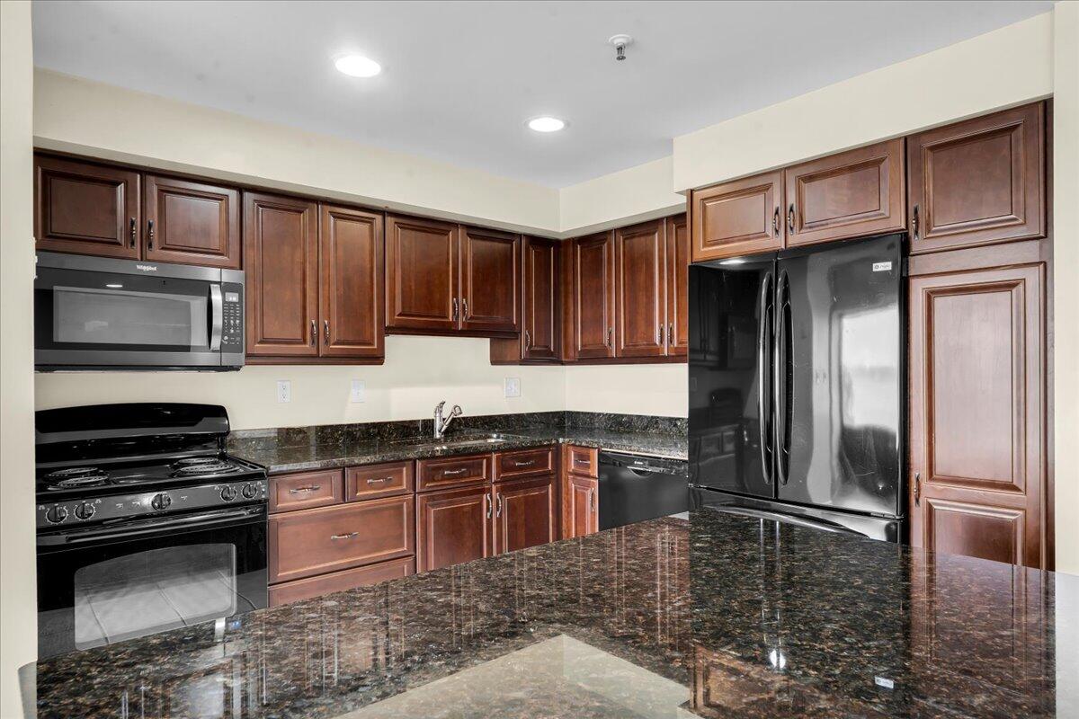 1001 W Jefferson Avenue 8A