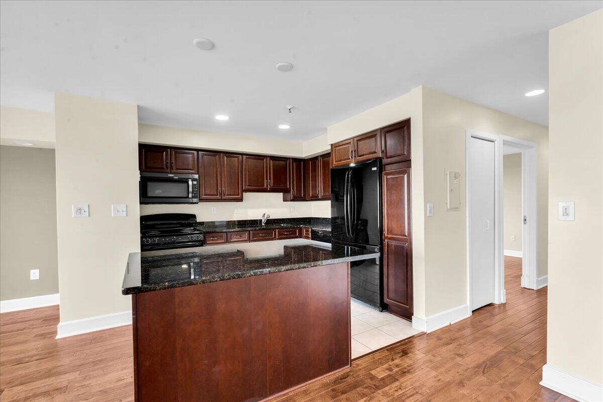 1001 W Jefferson Avenue 8A