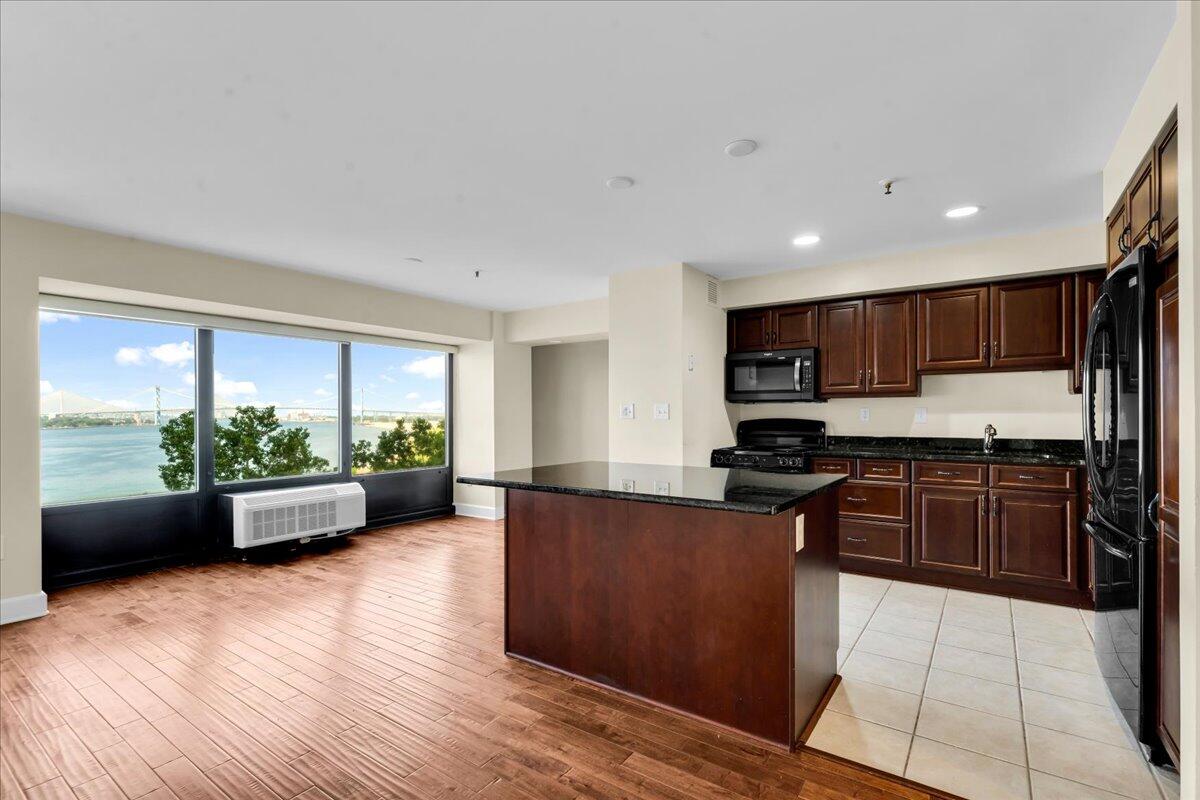 1001 W Jefferson Avenue 8A