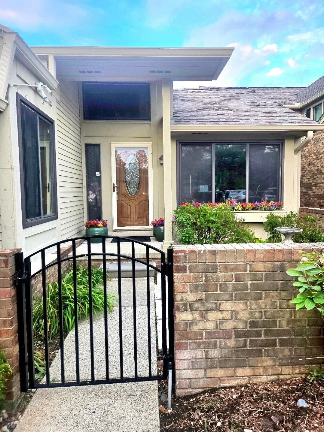 7229 Creeks Bend Drive