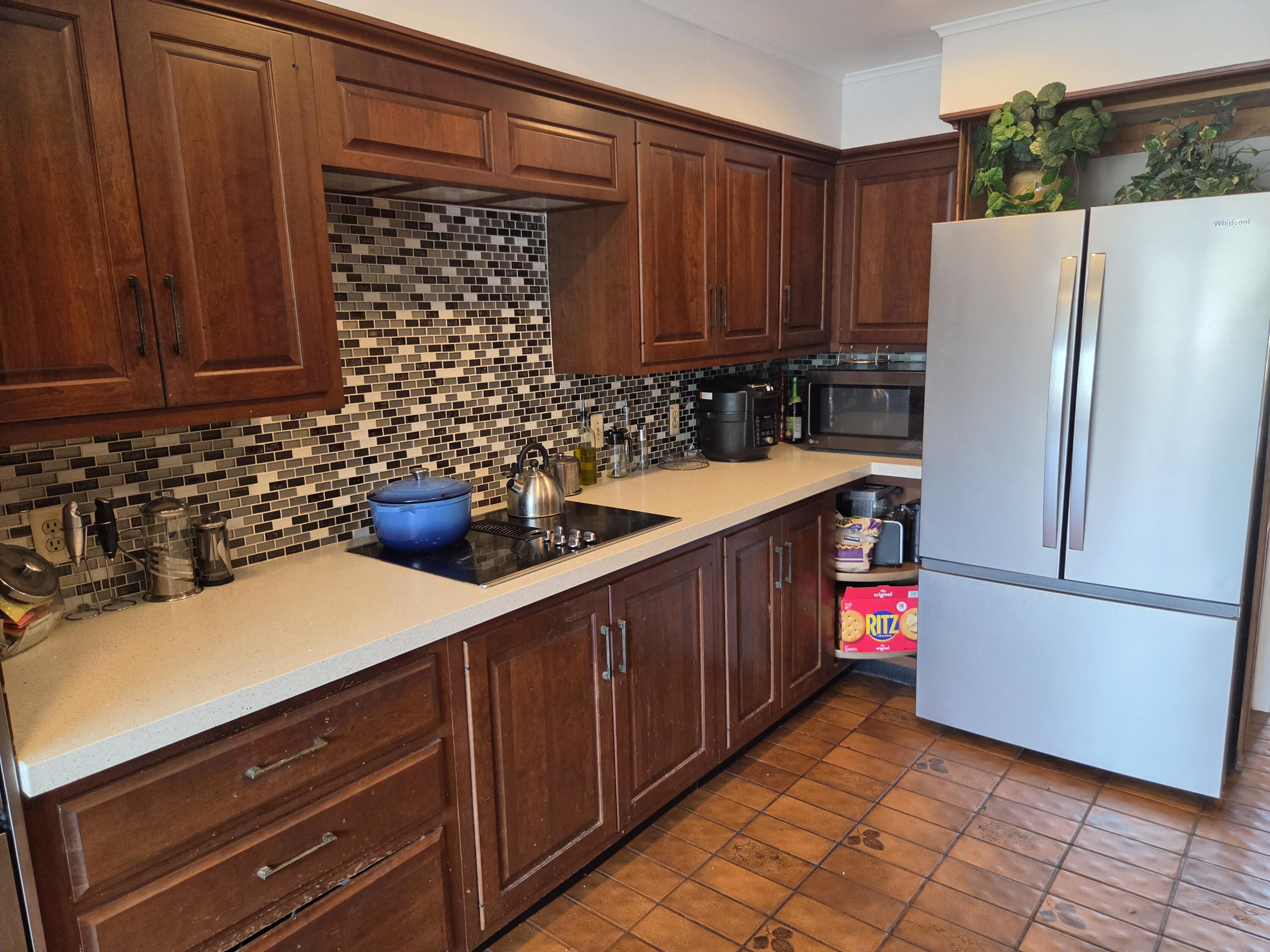 7229 Creeks Bend Drive