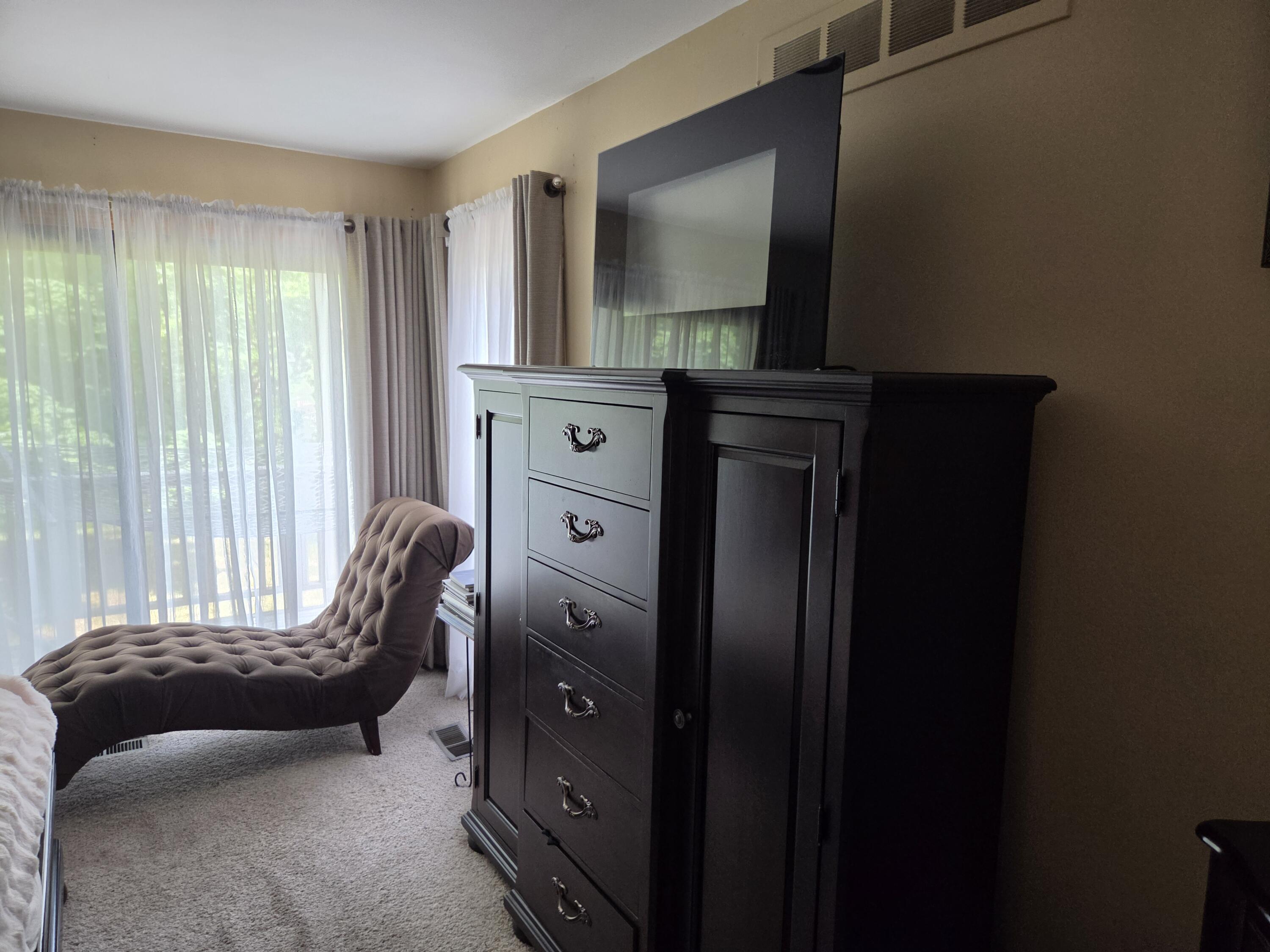 7229 Creeks Bend Drive