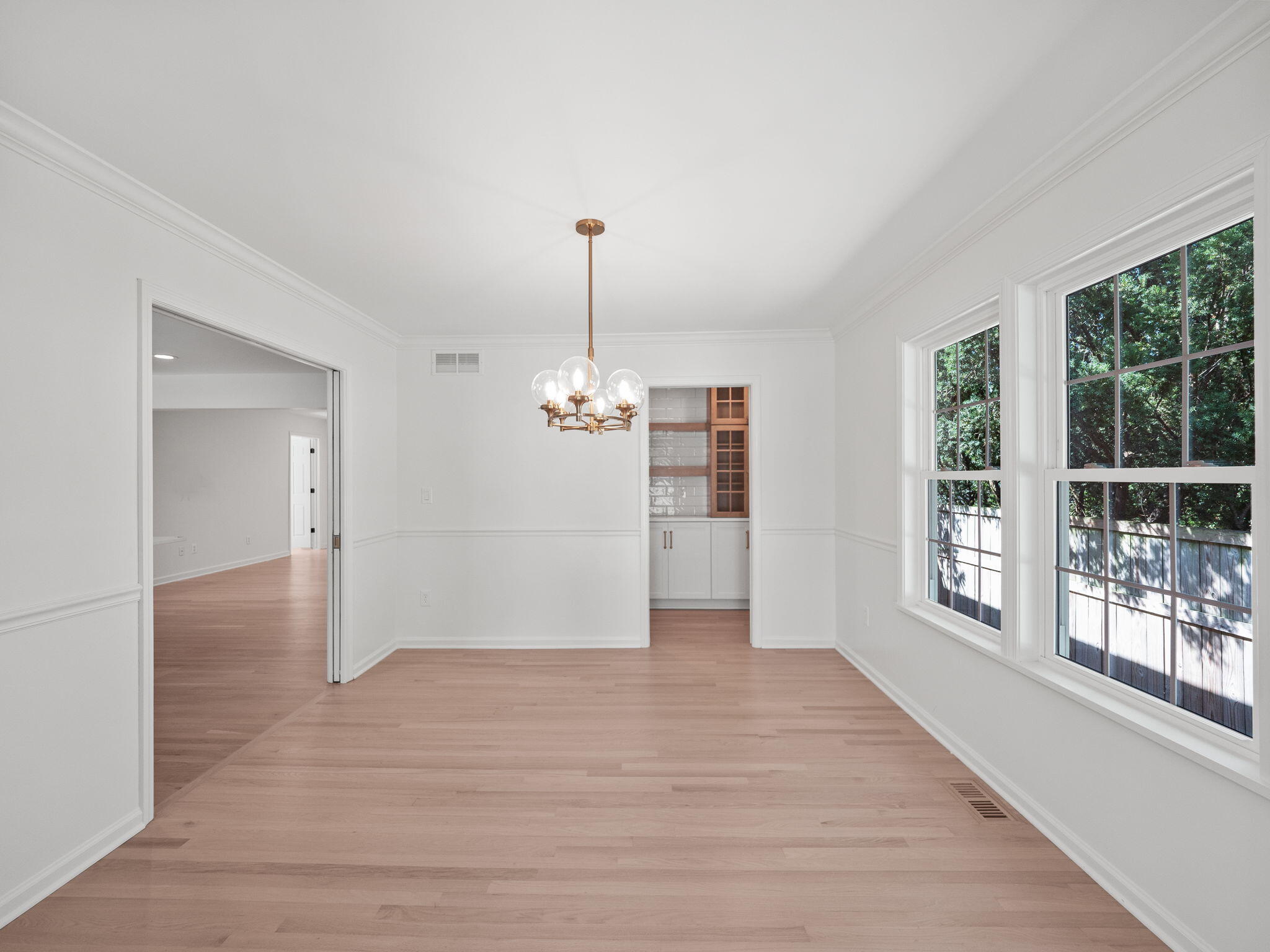 650 W Lincoln Street
