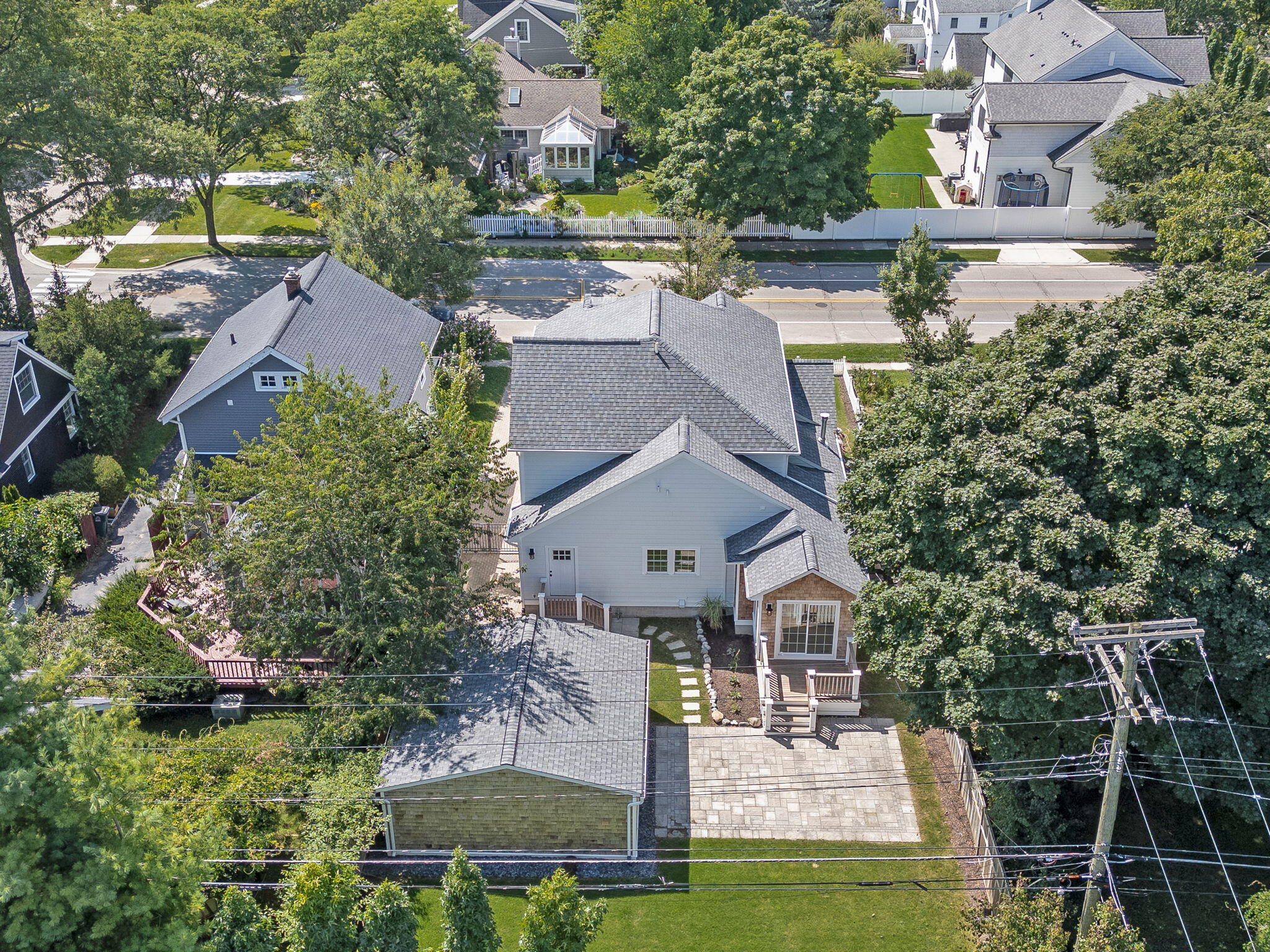 650 W Lincoln Street