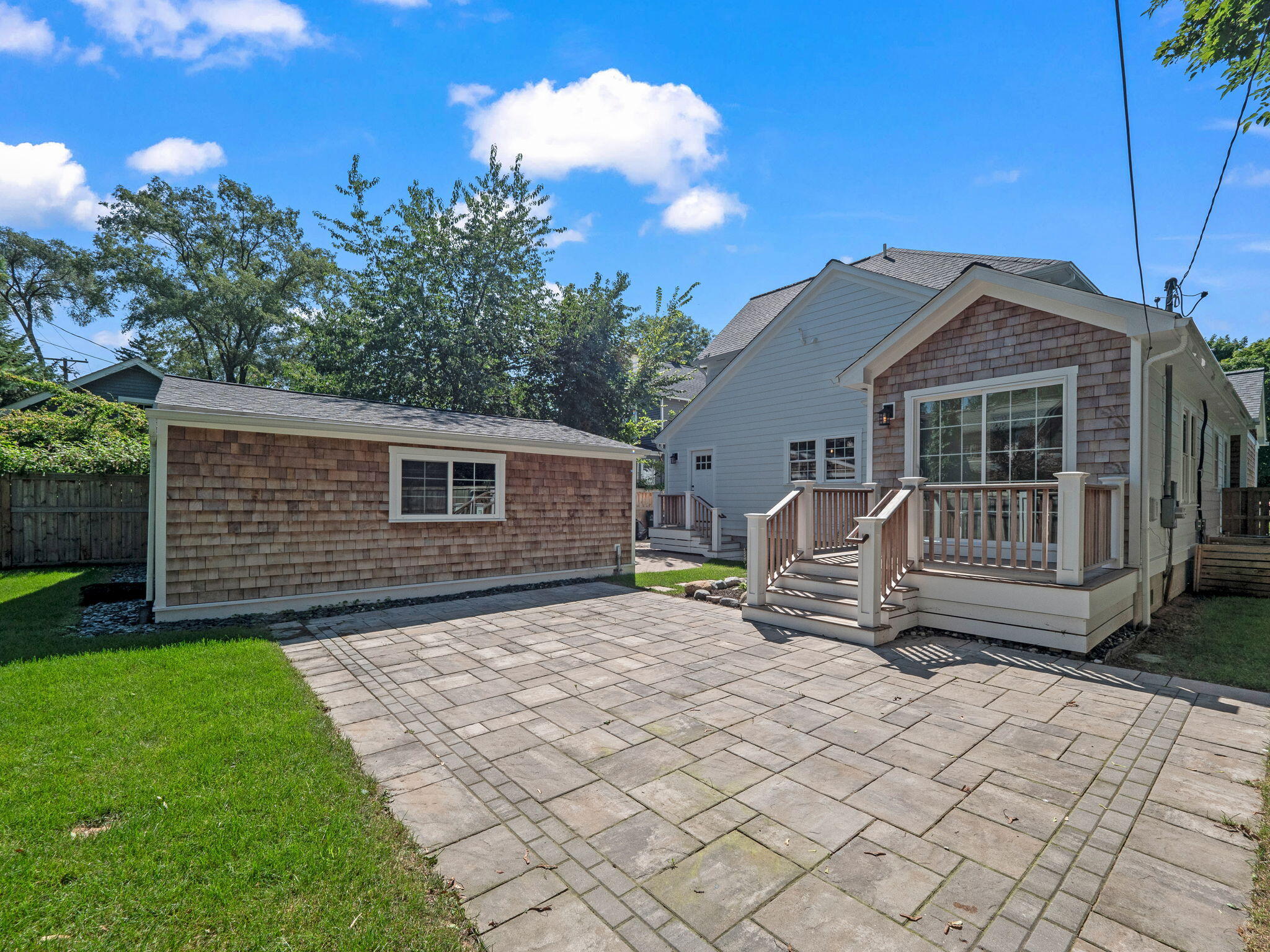 650 W Lincoln Street