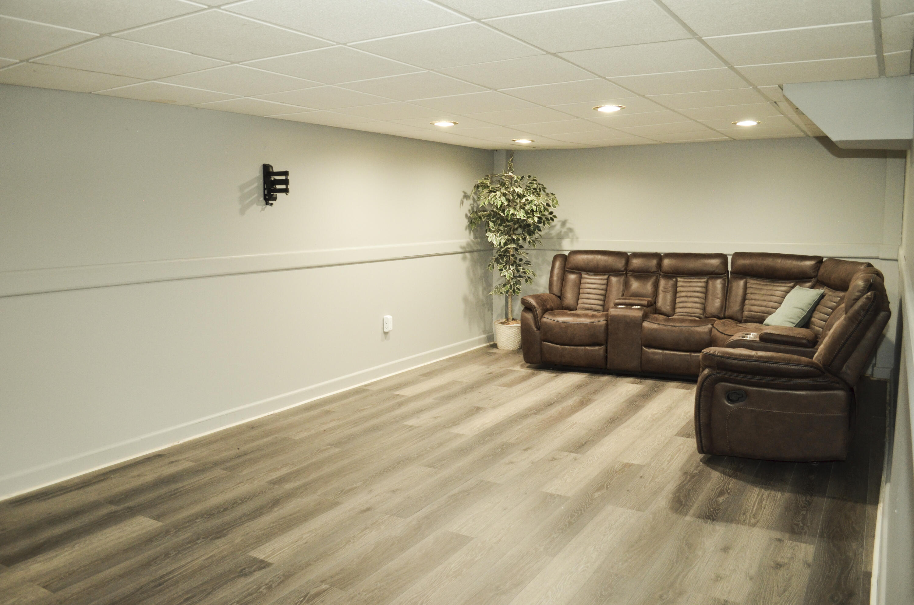 7686 Cherrywood Drive