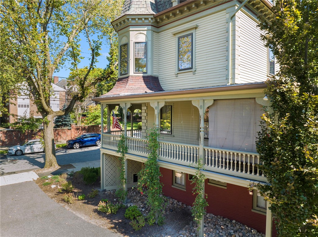 122 Hope Street