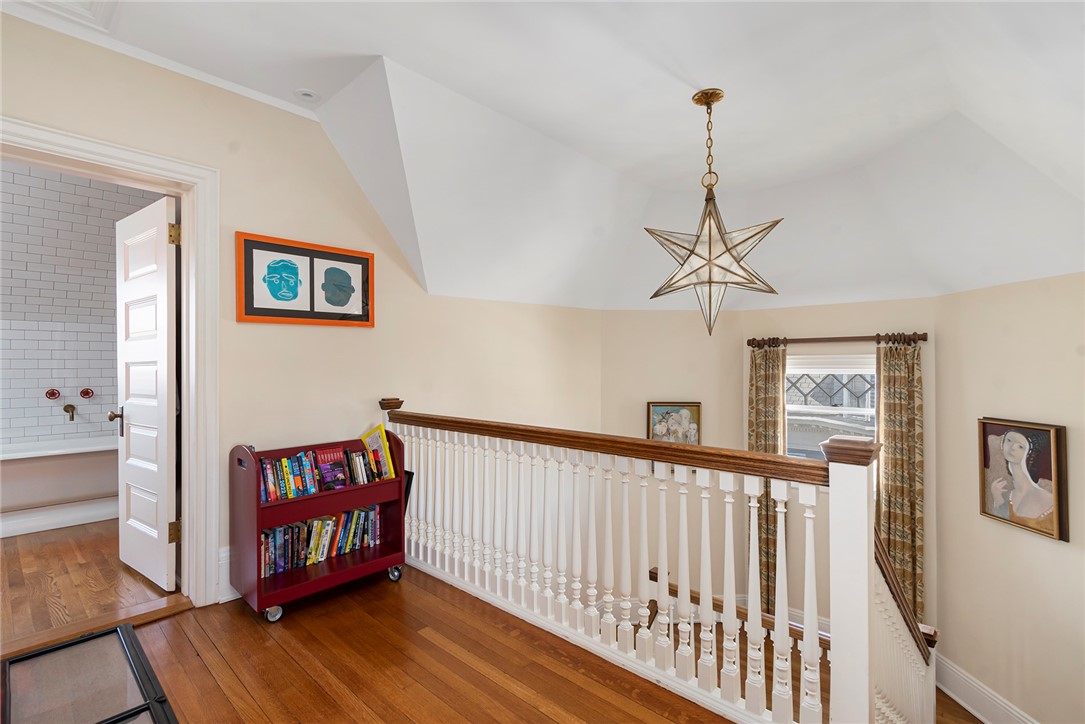 40 Oriole Avenue