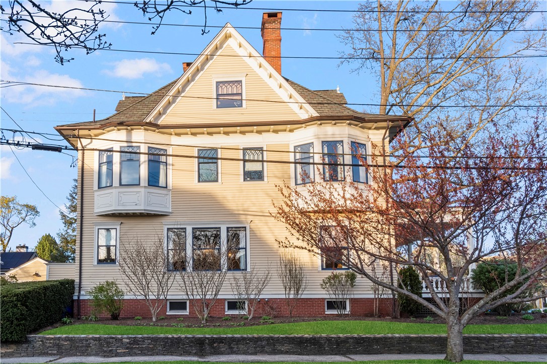 40 Oriole Avenue