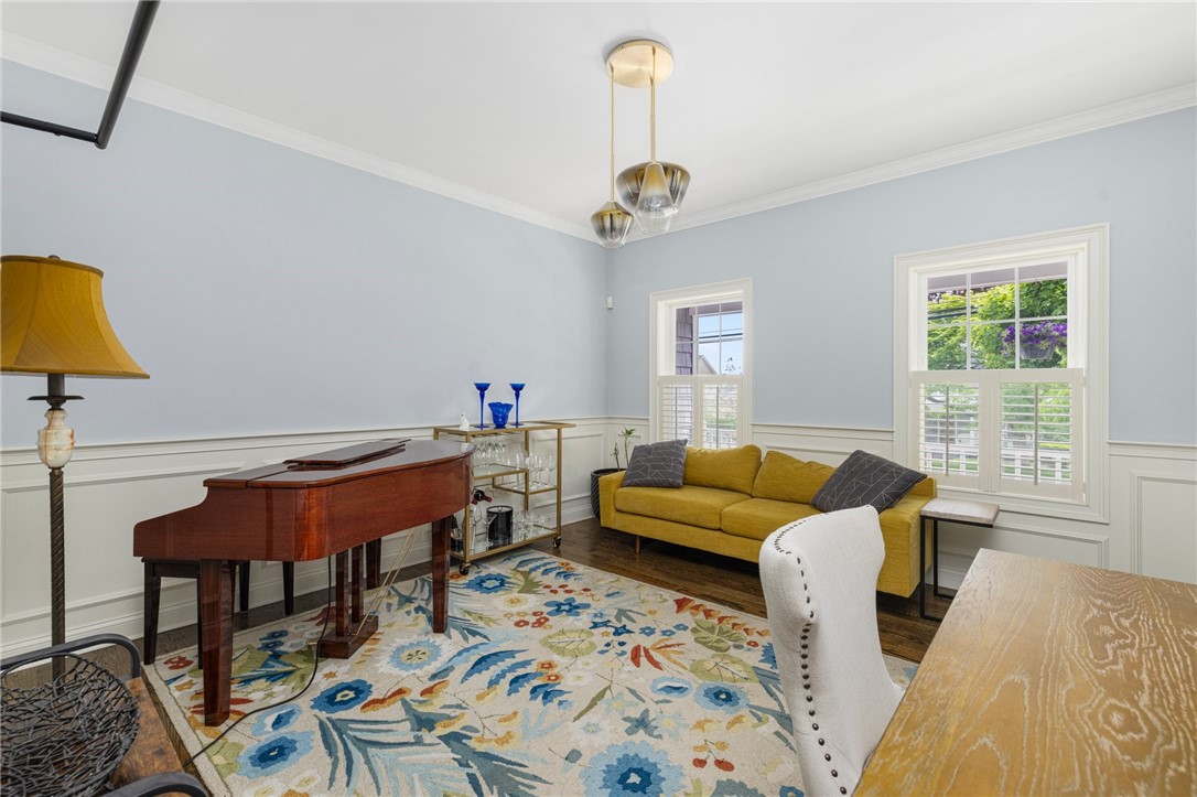 229 Narragansett Parkway