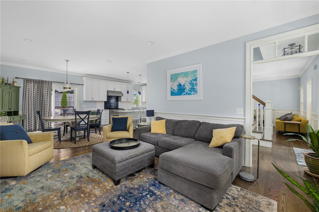 229 Narragansett Parkway