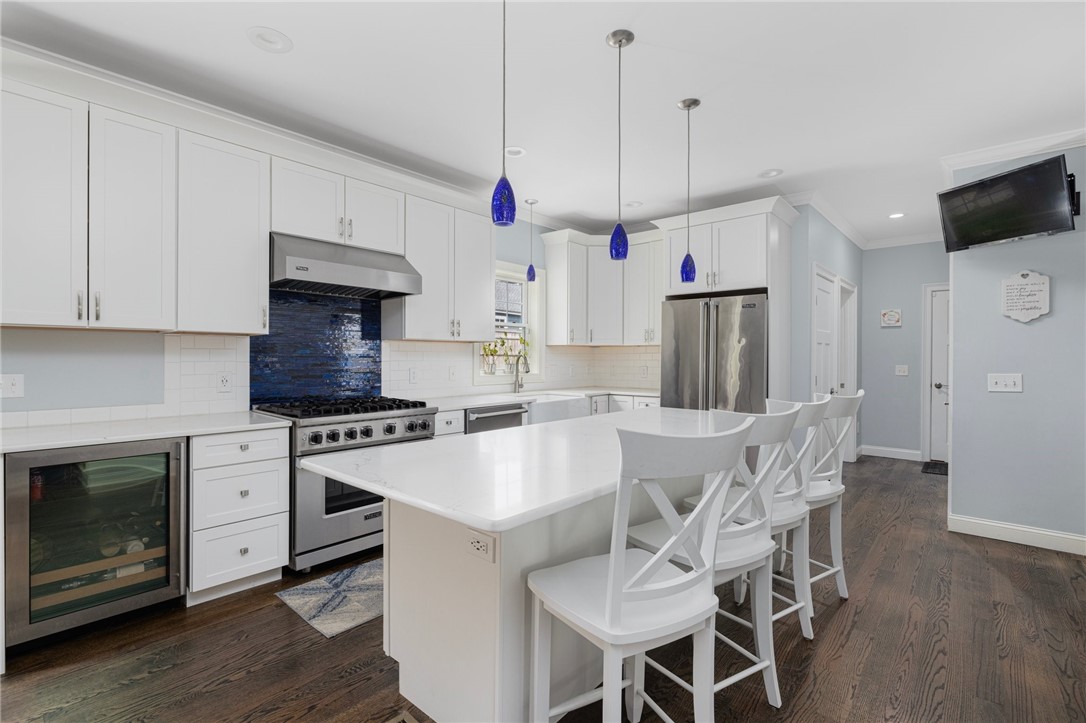 229 Narragansett Parkway