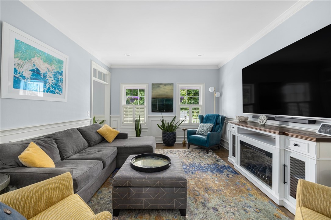 229 Narragansett Parkway
