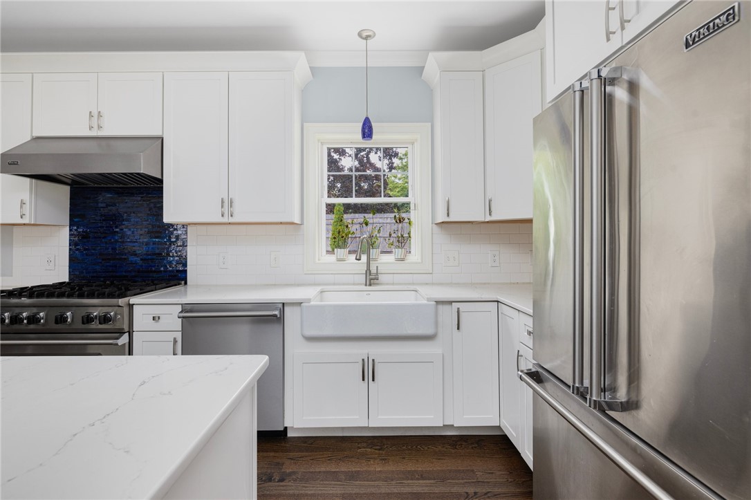 229 Narragansett Parkway