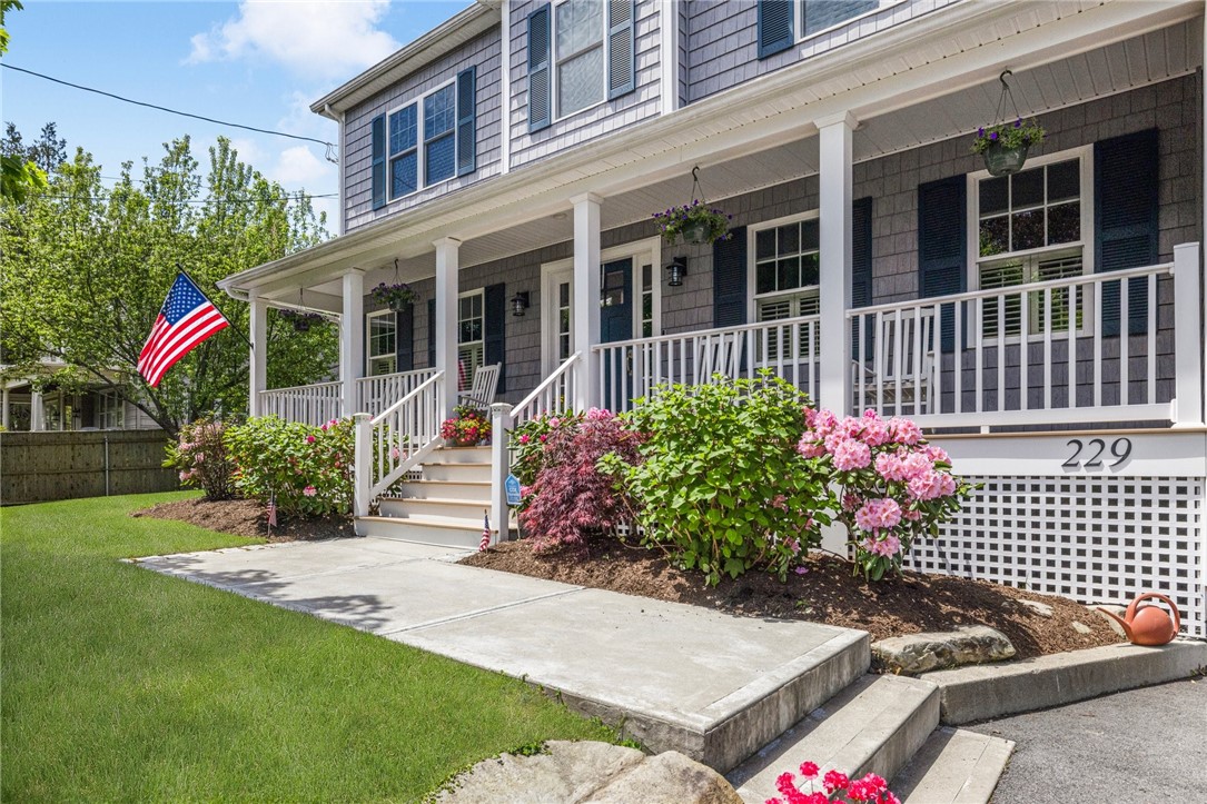 229 Narragansett Parkway