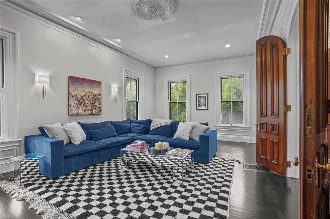 13 Cushing Street 1