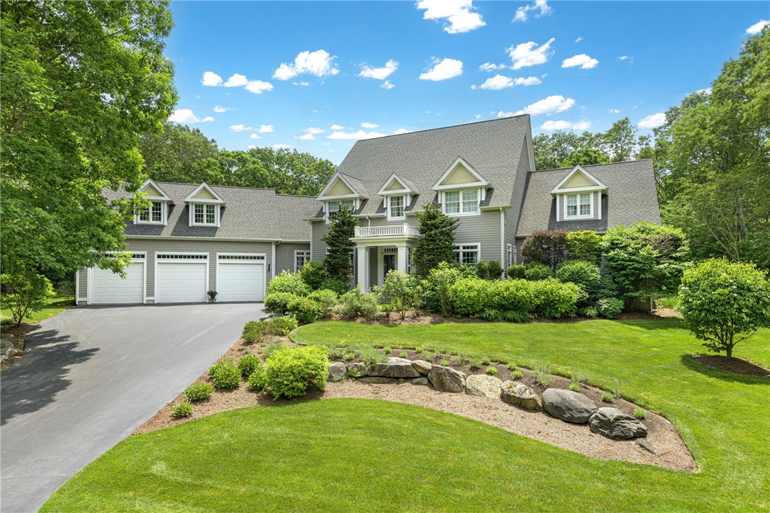 60 Robincrest Court