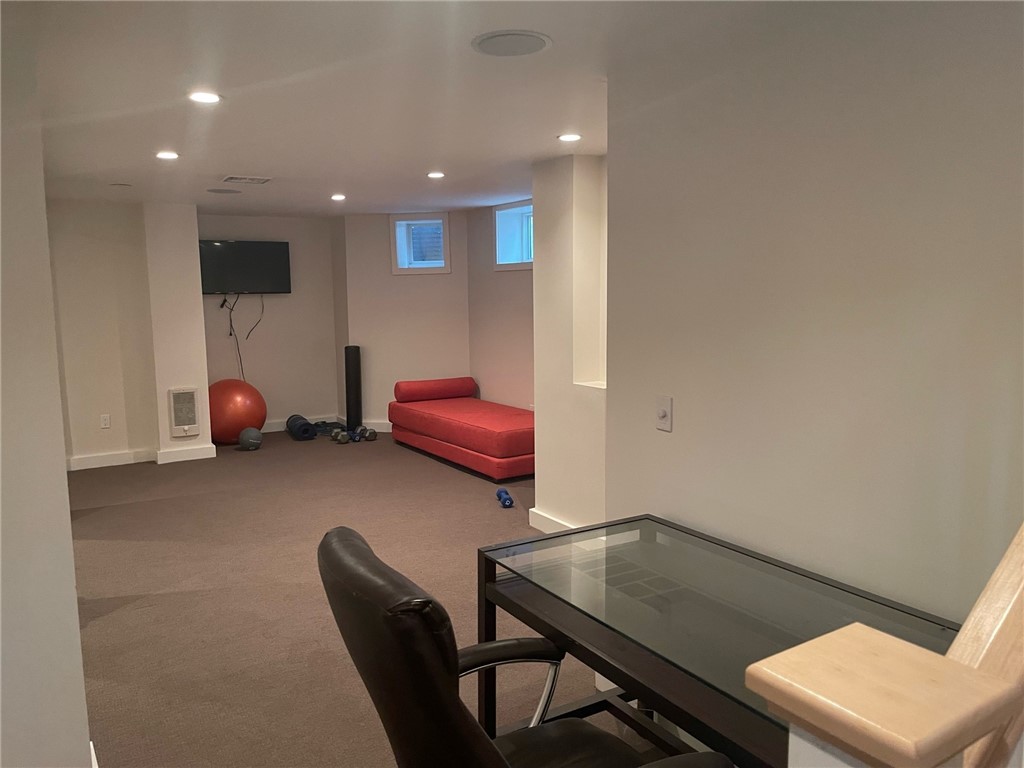 28 S Angell Street