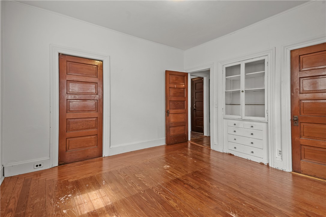 87 East Manning Street