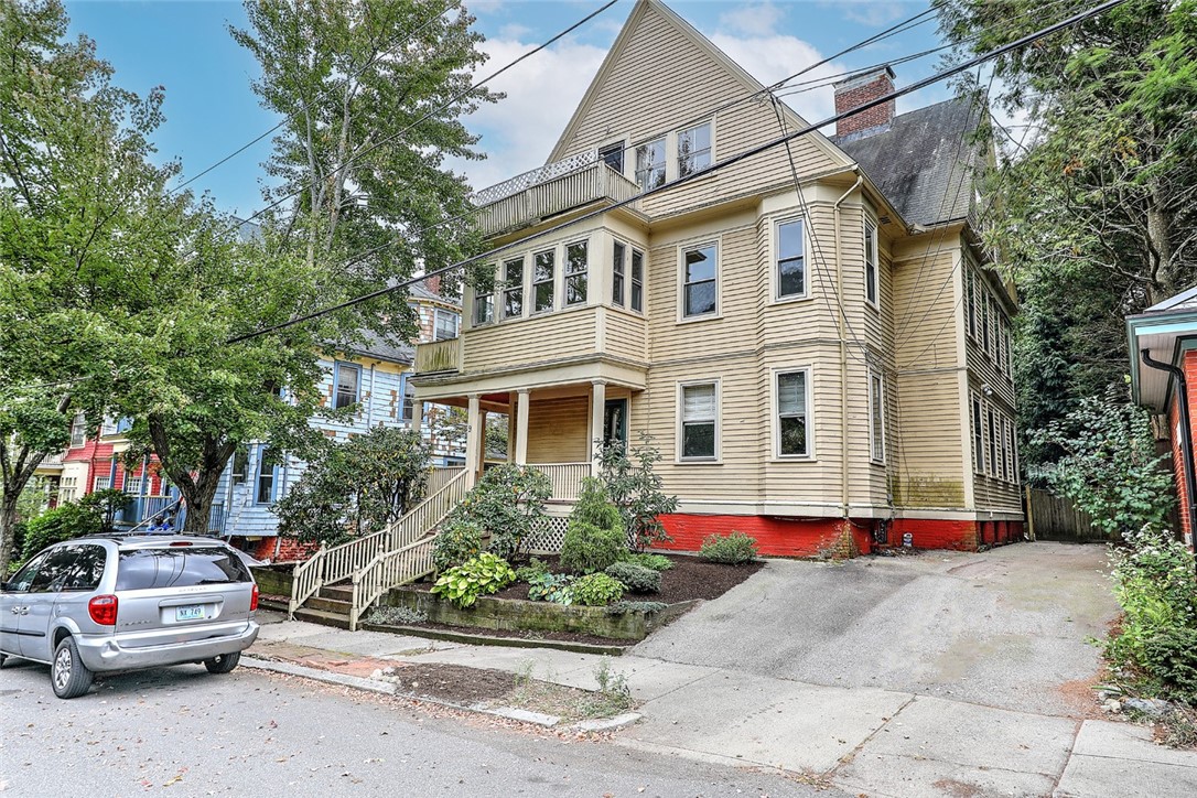 9 Creighton Street