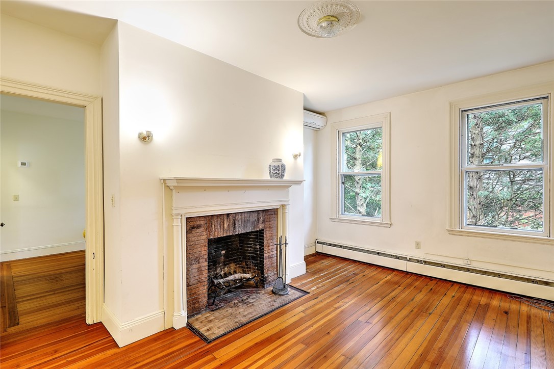 9 Creighton Street