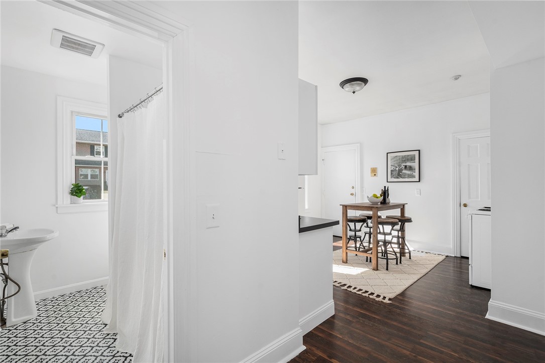 356 Carpenter Street 4