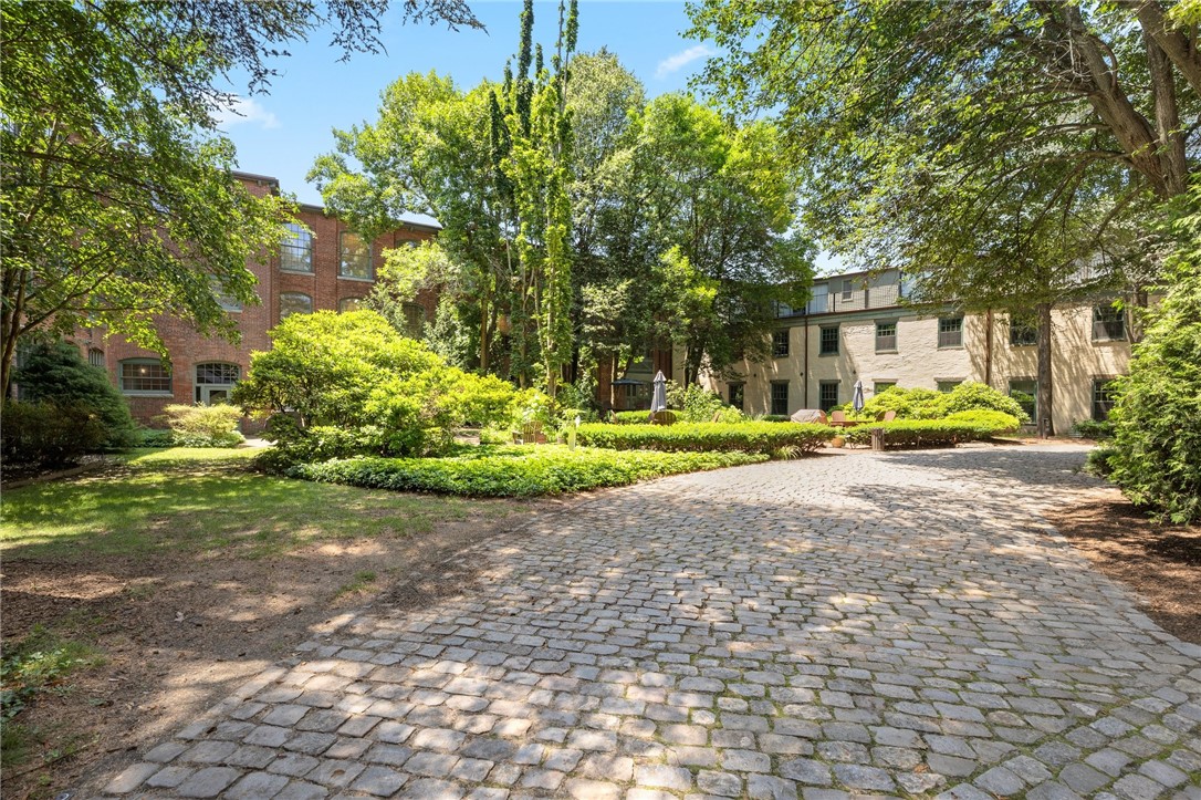 555 South Water Street 319