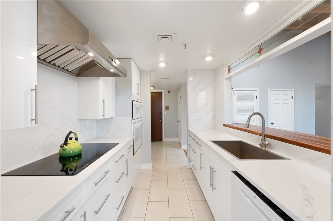555 South Water Street 319