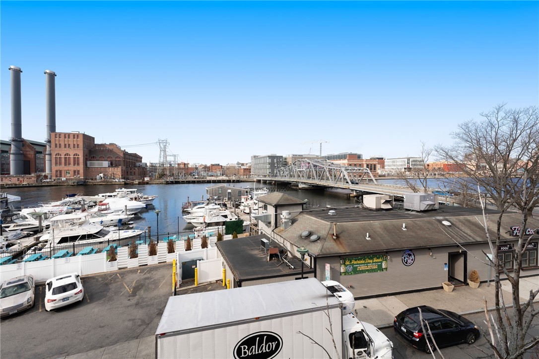 555 South Water Street 319