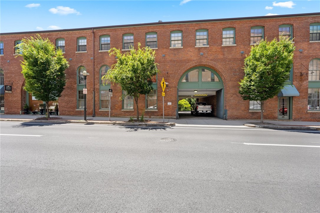 555 South Water Street 319