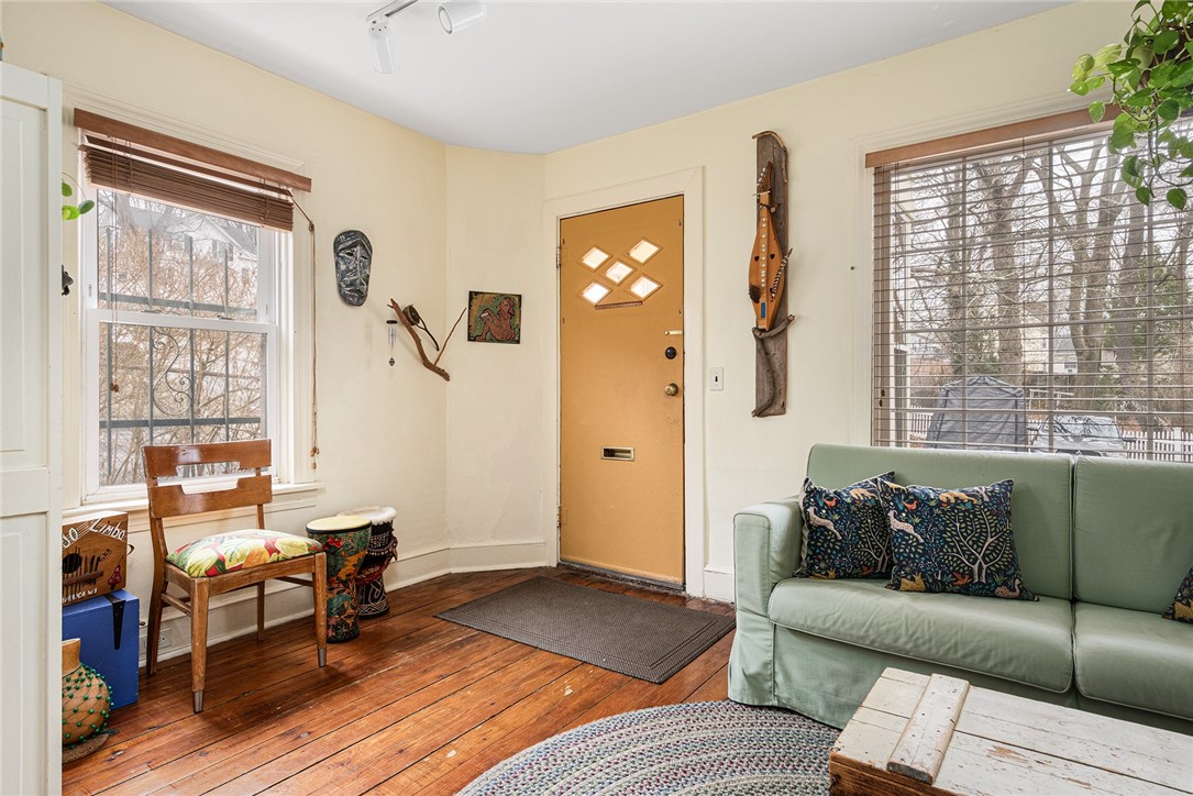 54 Grand View Street