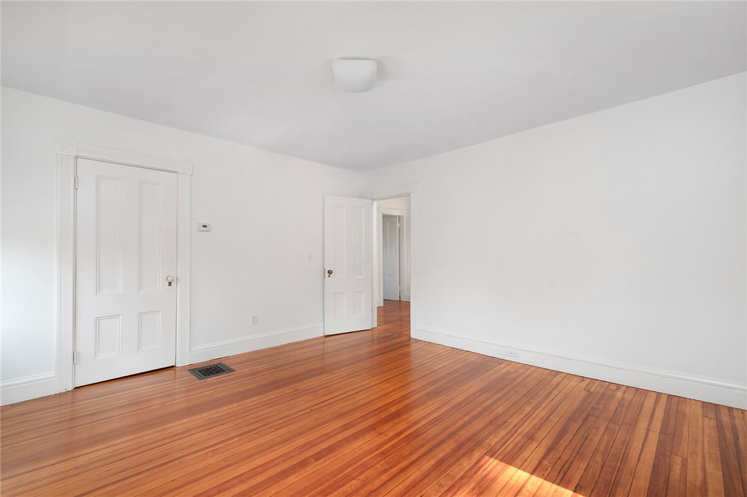9 Oriole Avenue