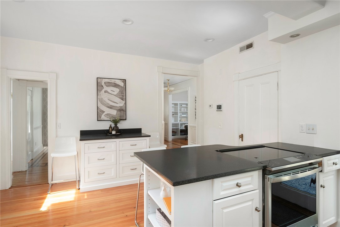 9 Oriole Avenue