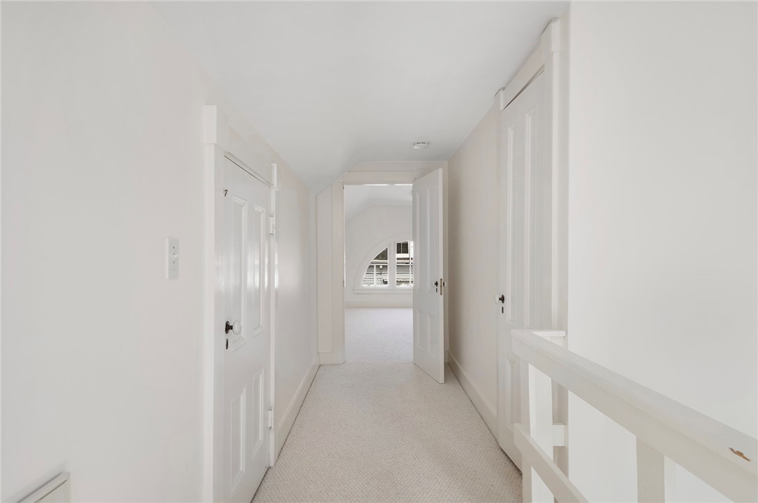 9 Oriole Avenue