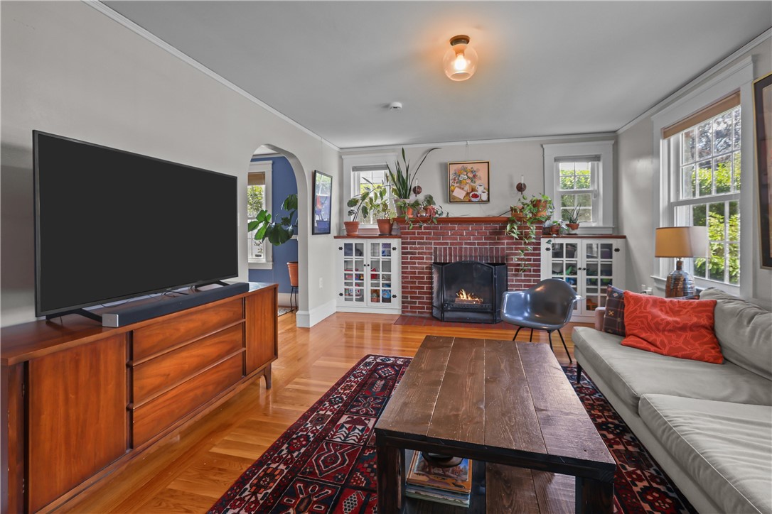 16 Elmcroft Avenue