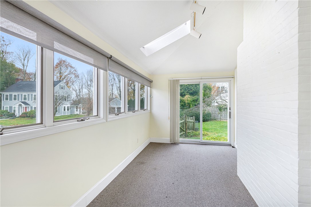 20 Elmsgate Way