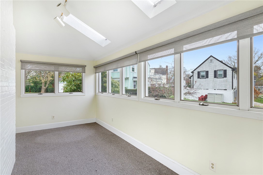20 Elmsgate Way