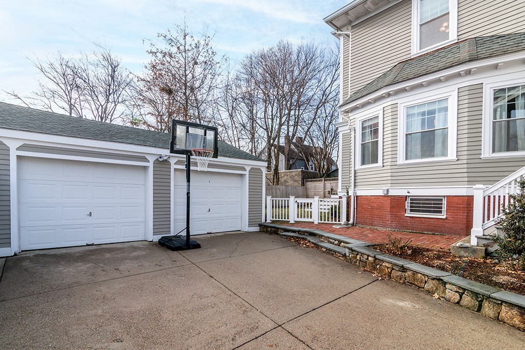 15 Humboldt Avenue