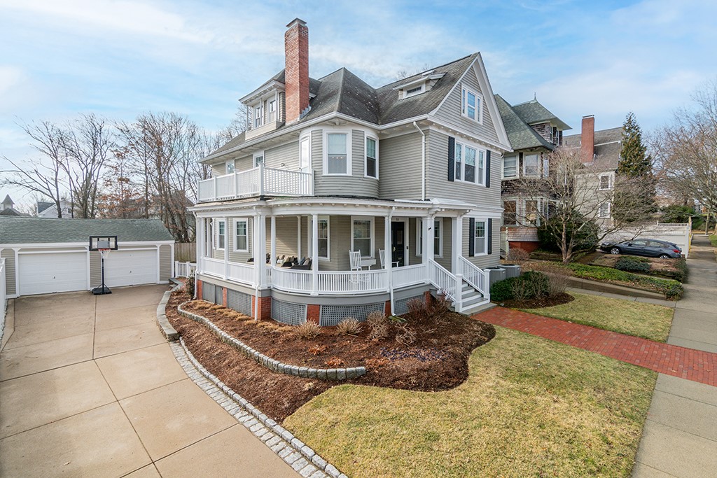 15 Humboldt Avenue