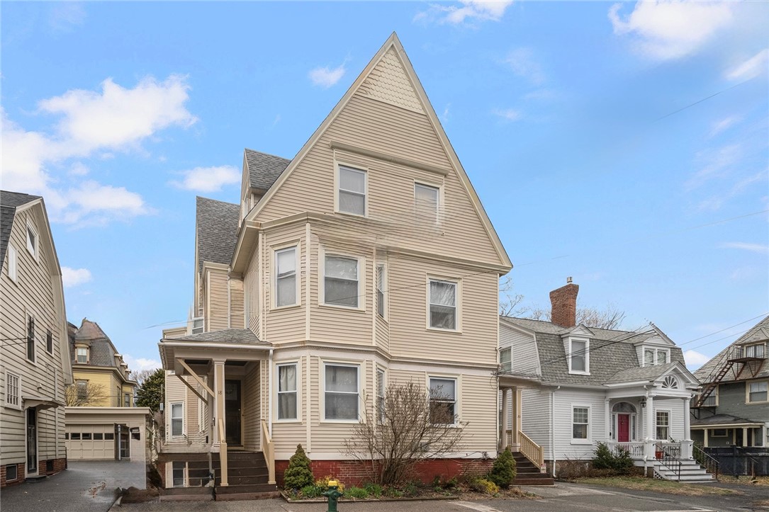 18 Adelphi Avenue
