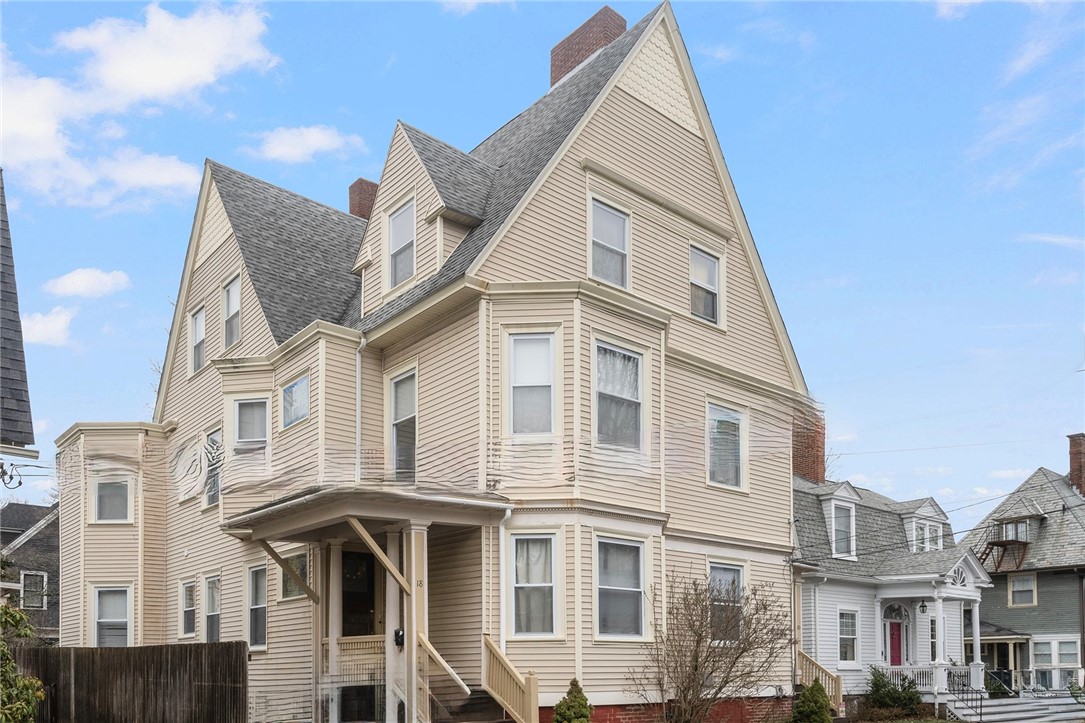 18 Adelphi Avenue