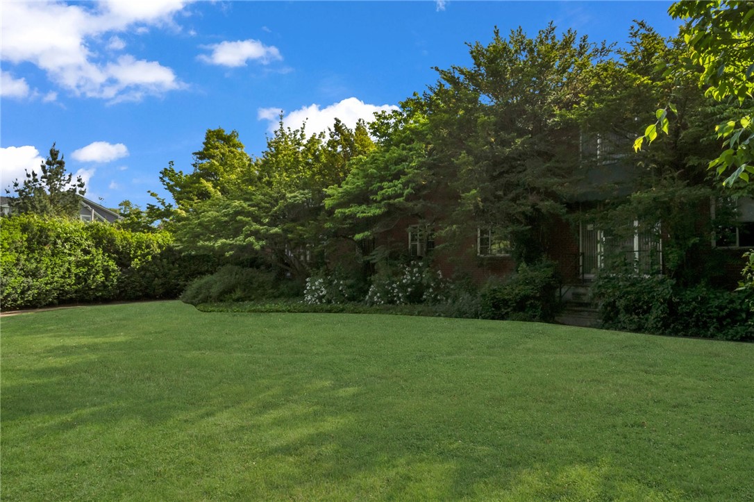 160 Waterman Street 5